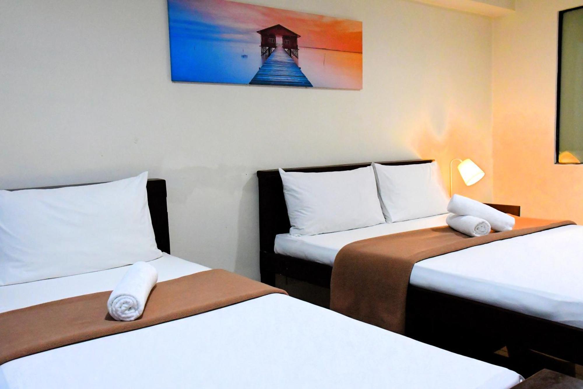 Arzo Hotel Makati Макати Экстерьер фото